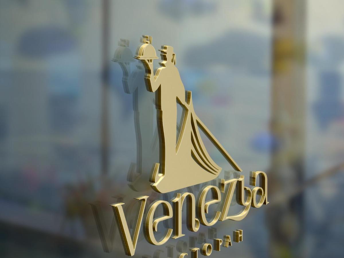 Hotel Venezia Černivci Esterno foto