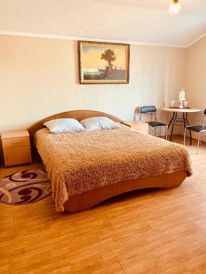 Hotel Venezia Černivci Esterno foto